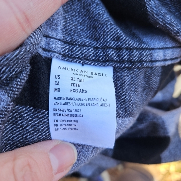 American Eagle AE super soft flannel shirt in charcoal black gray plaid XLT tall - Picture 6 of 6